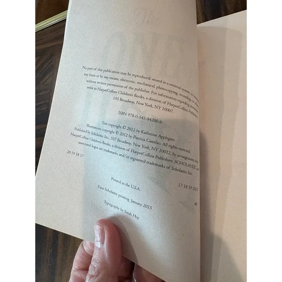 The One and Only Ivan Katherine Applegate Scholastic Paperback - Picture 3 of 3